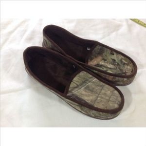 mens camo house shoes